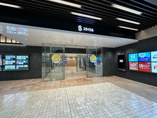 スカイビル入口｜株式会社ClasiQ